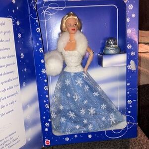 New in Box Mattel Barbie Snow Sensation 1999 Special Edition 23800